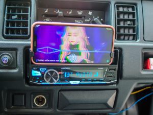 Dua mp3 lap tren xe tai